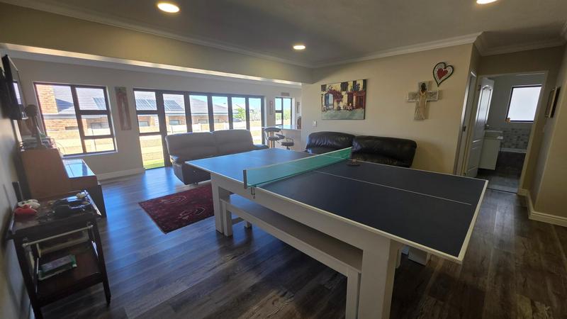 4 Bedroom Property for Sale in Reebok Western Cape